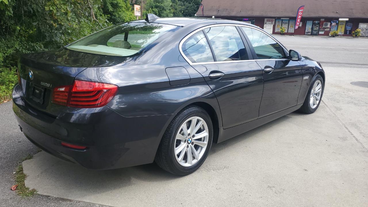 BMW 5-Series 528i xDrive 2015