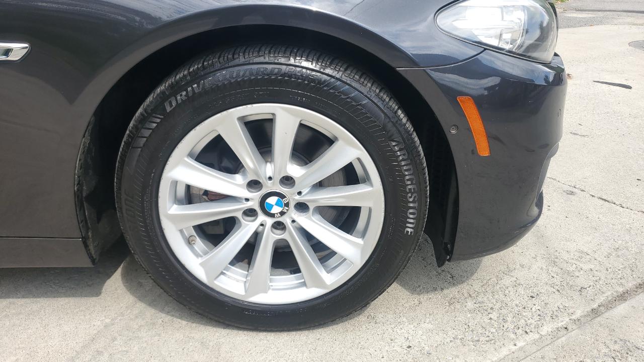BMW 5-Series 528i xDrive 2015