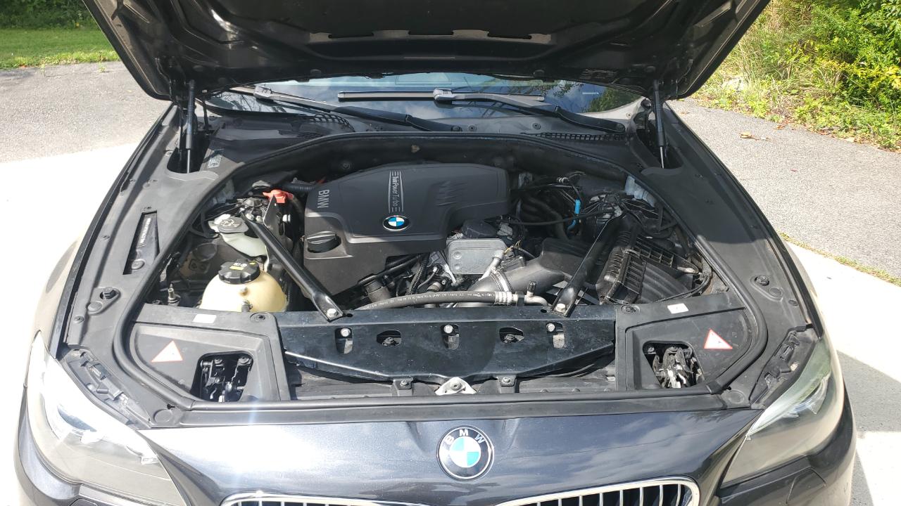 BMW 5-Series 528i xDrive 2015