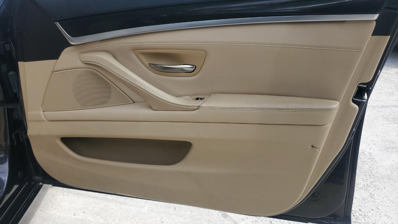 BMW 5-Series 528i xDrive 2015