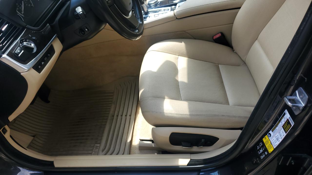BMW 5-Series 528i xDrive 2015