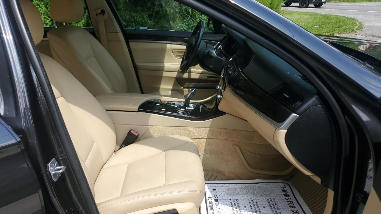 BMW 5-Series 528i xDrive 2015