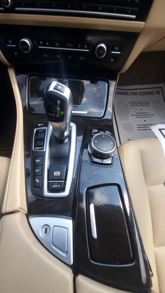 BMW 5-Series 528i xDrive 2015