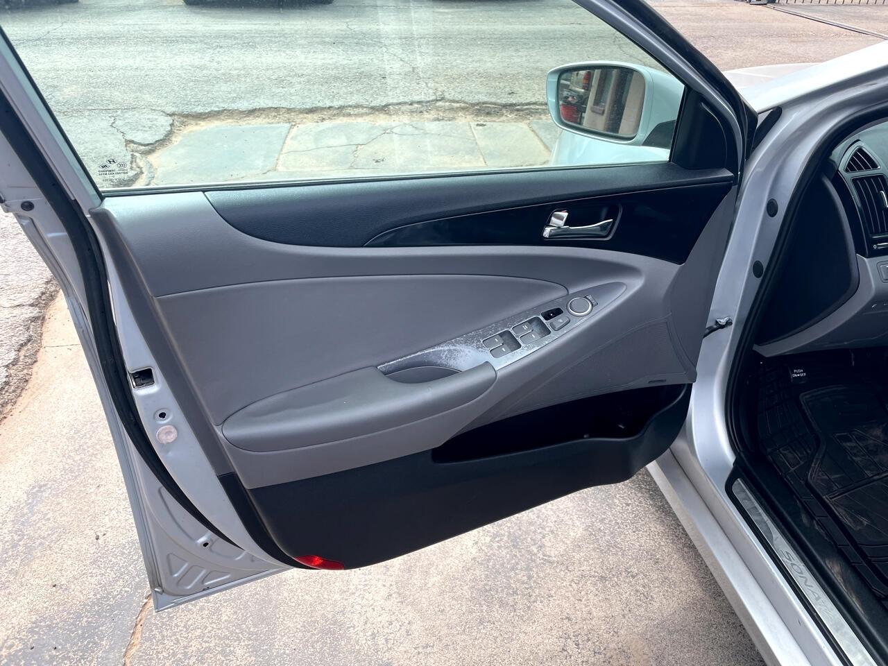 Hyundai Sonata Limited Auto 2011