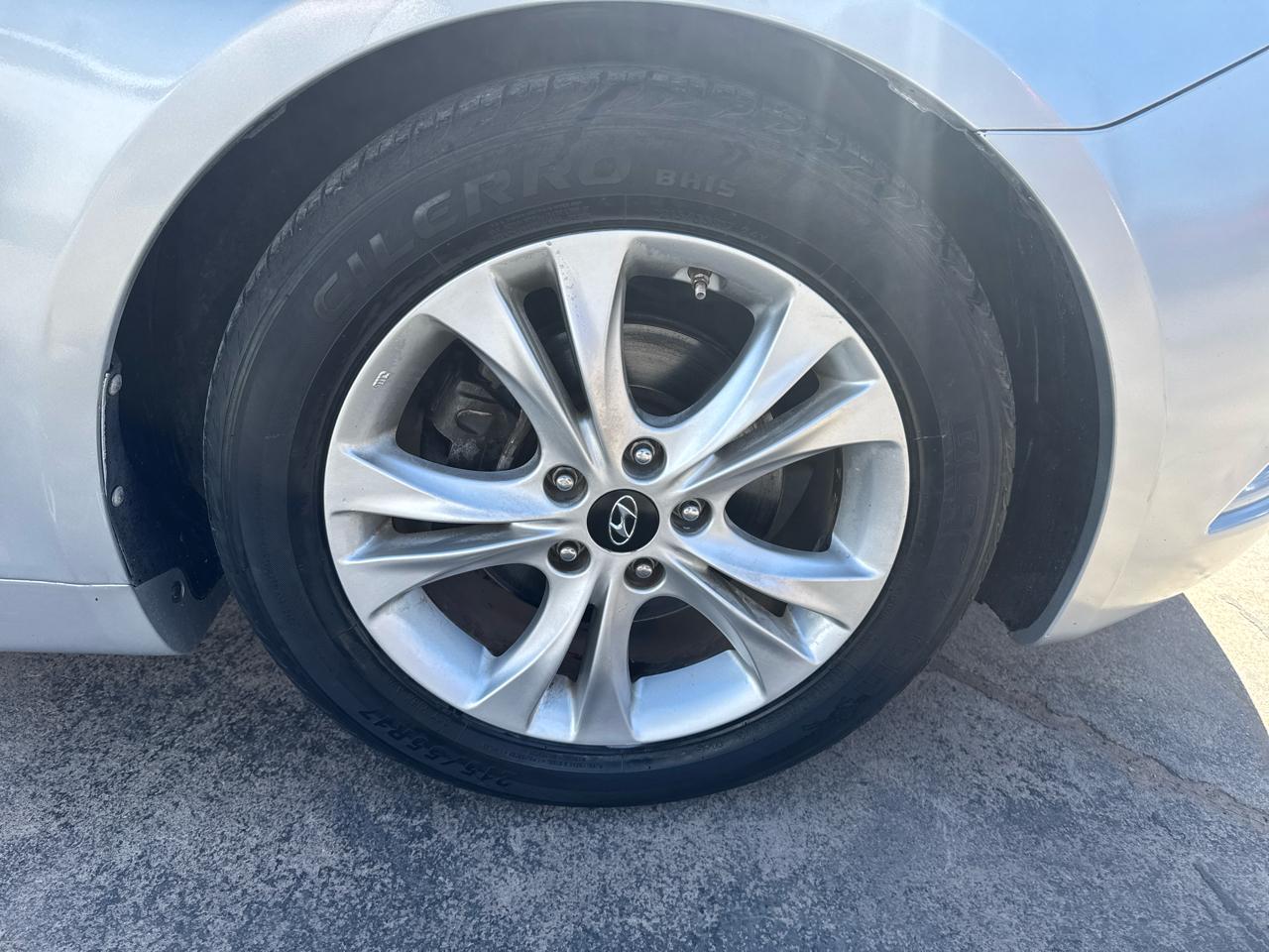 Hyundai Sonata Limited Auto 2011