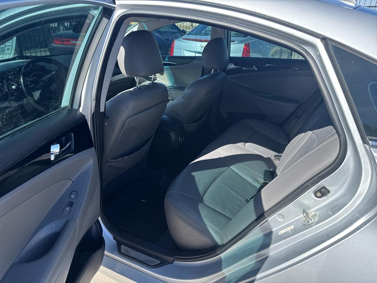 Hyundai Sonata Limited Auto 2011