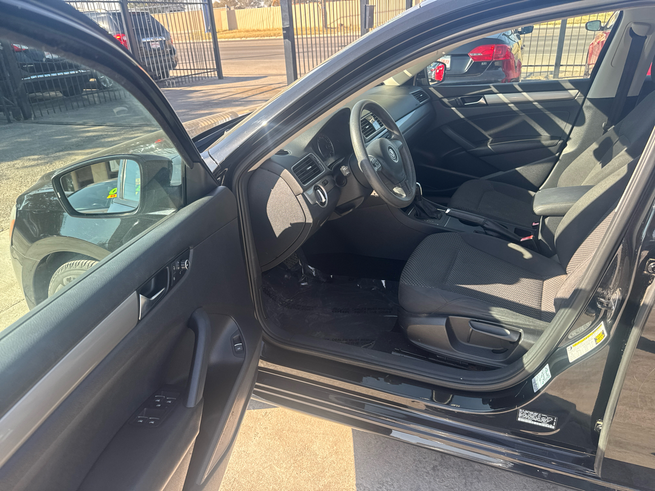 Volkswagen Passat 2.5L S 2013 Volkswagen Passat 2.5L S 2013