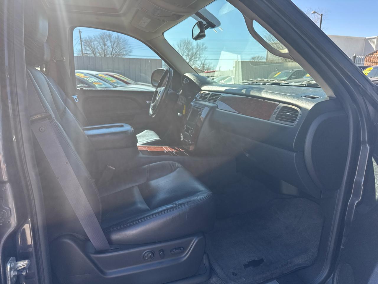 Chevrolet Avalanche LTZ 4WD 2011