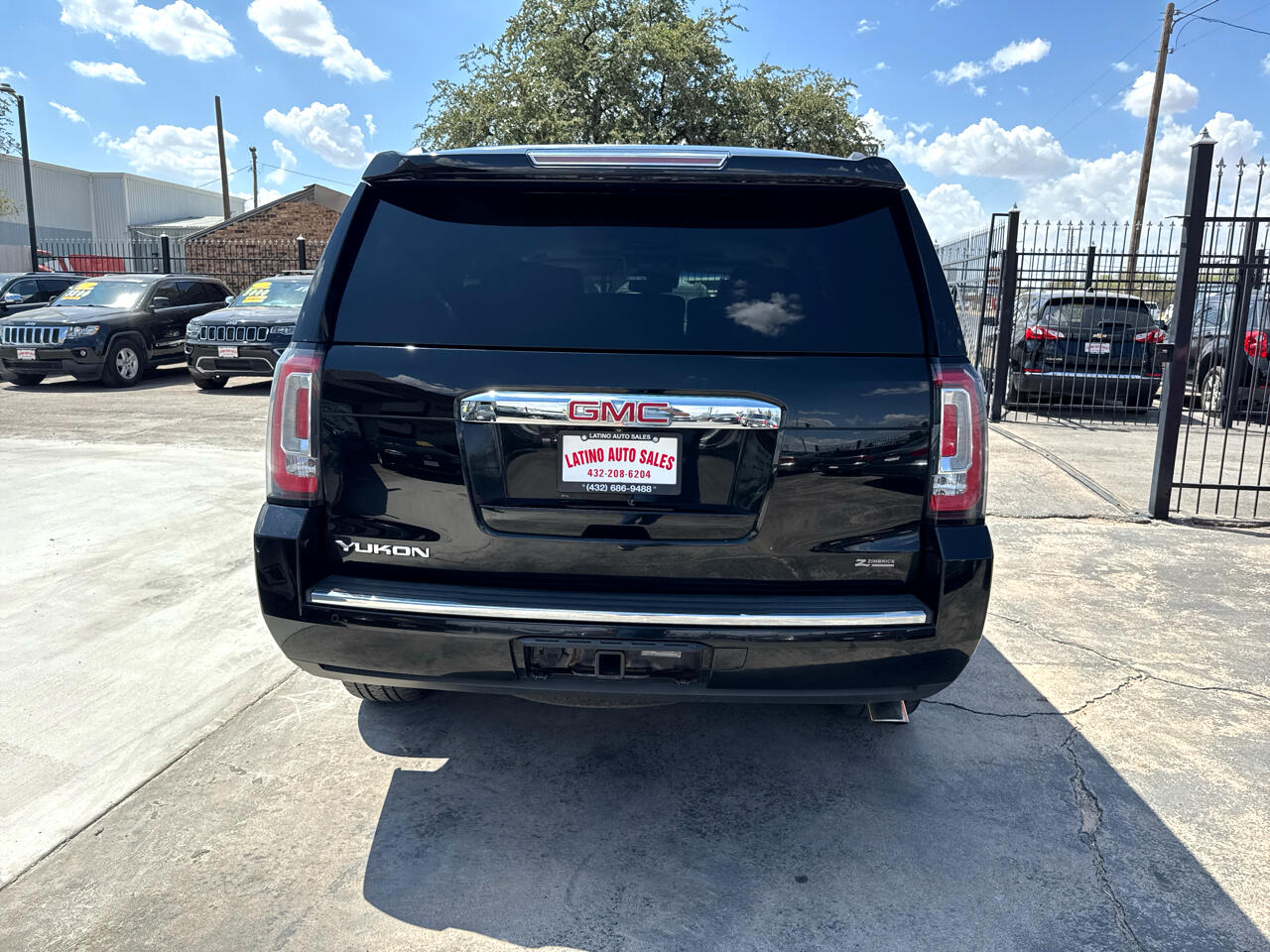 GMC Yukon Denali 4WD 2015 GMC Yukon Denali 4WD 2015