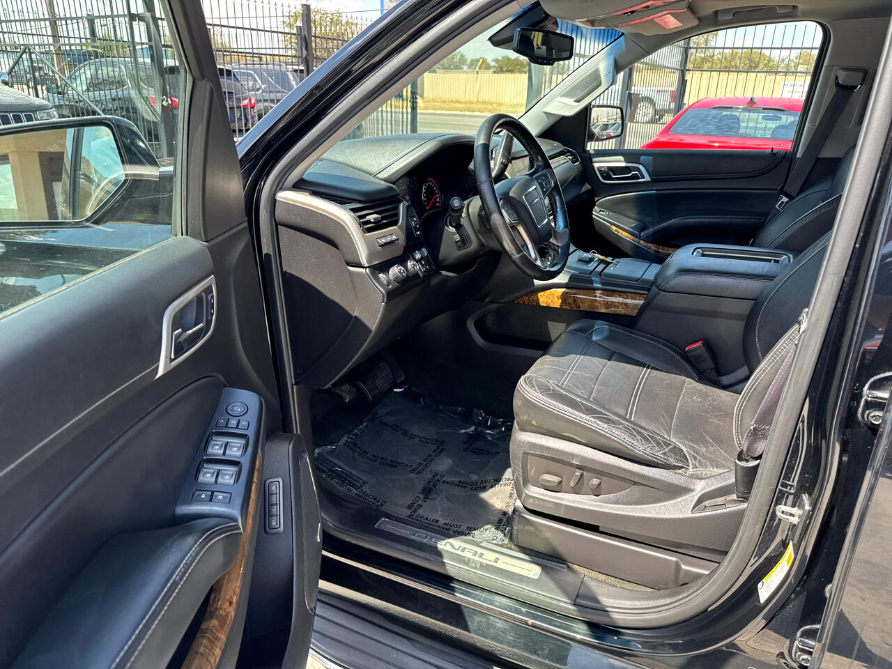 GMC Yukon Denali 4WD 2015 GMC Yukon Denali 4WD 2015