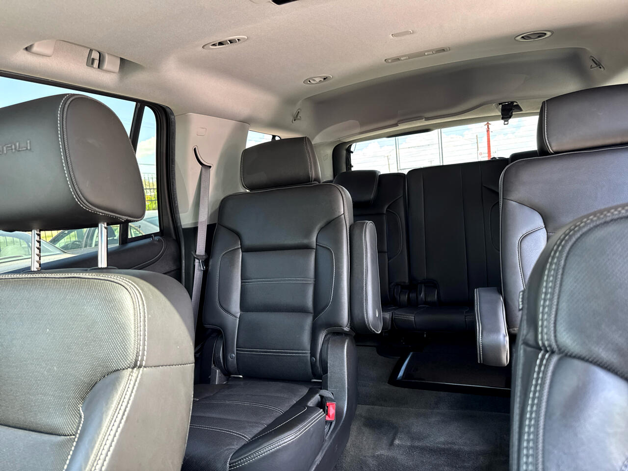 GMC Yukon Denali 4WD 2015 GMC Yukon Denali 4WD 2015