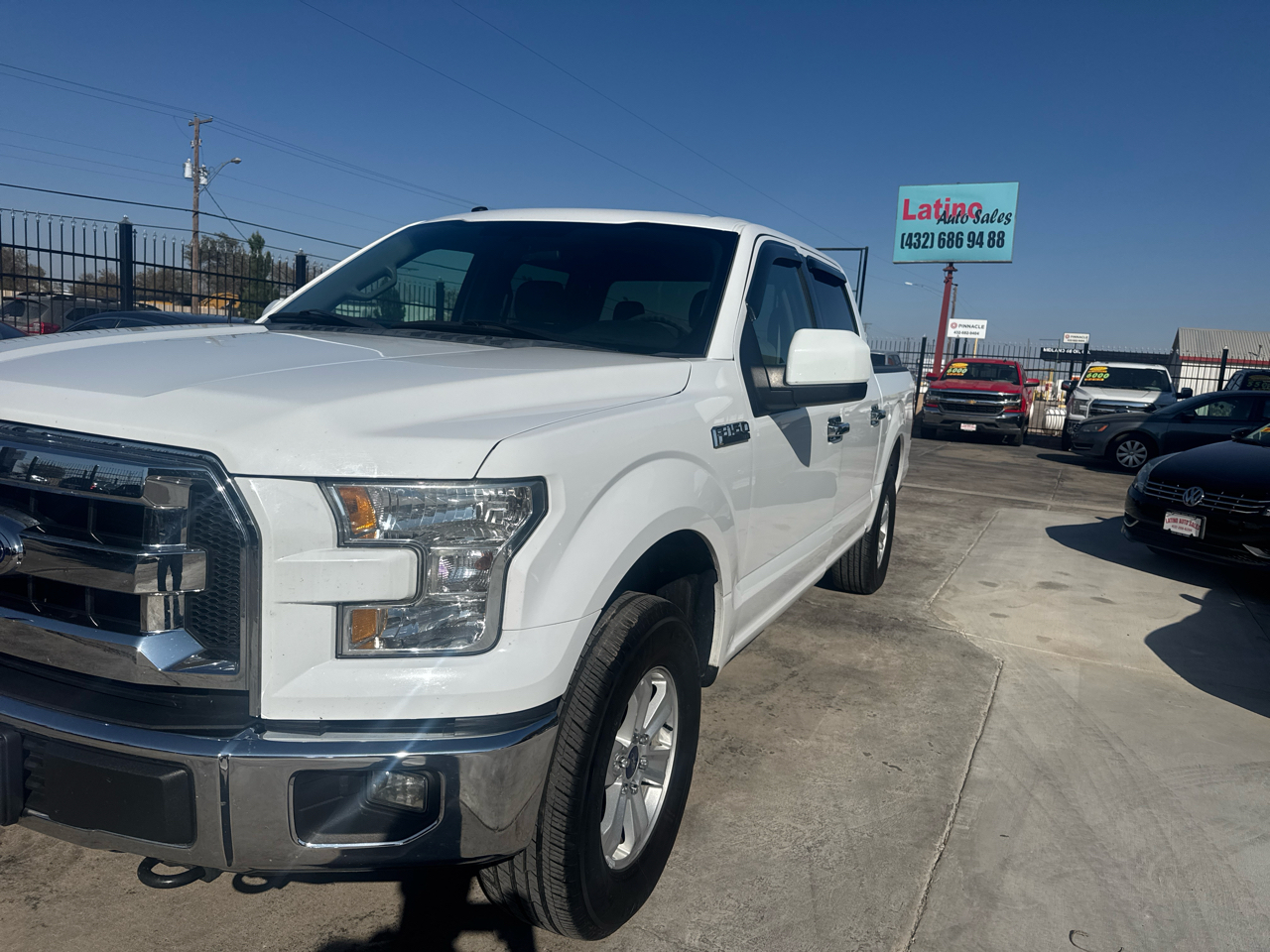Ford F-150 XLT SuperCrew 5.5-ft. Bed 4WD 2016 Ford F-150 XLT SuperCrew 5.5-ft. Bed 4WD 2016