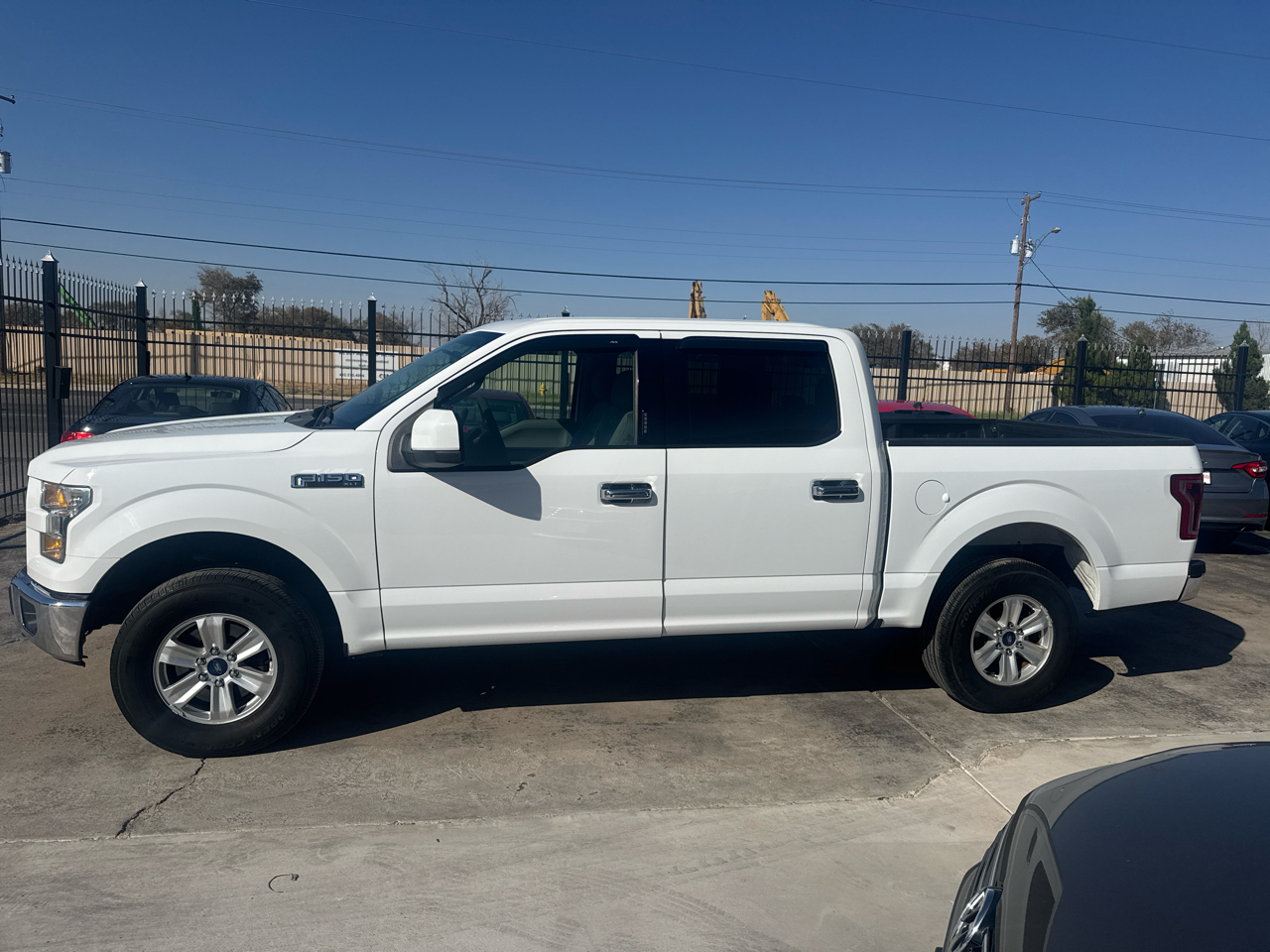 Ford F-150 XLT SuperCrew 5.5-ft. Bed 4WD 2016 Ford F-150 XLT SuperCrew 5.5-ft. Bed 4WD 2016