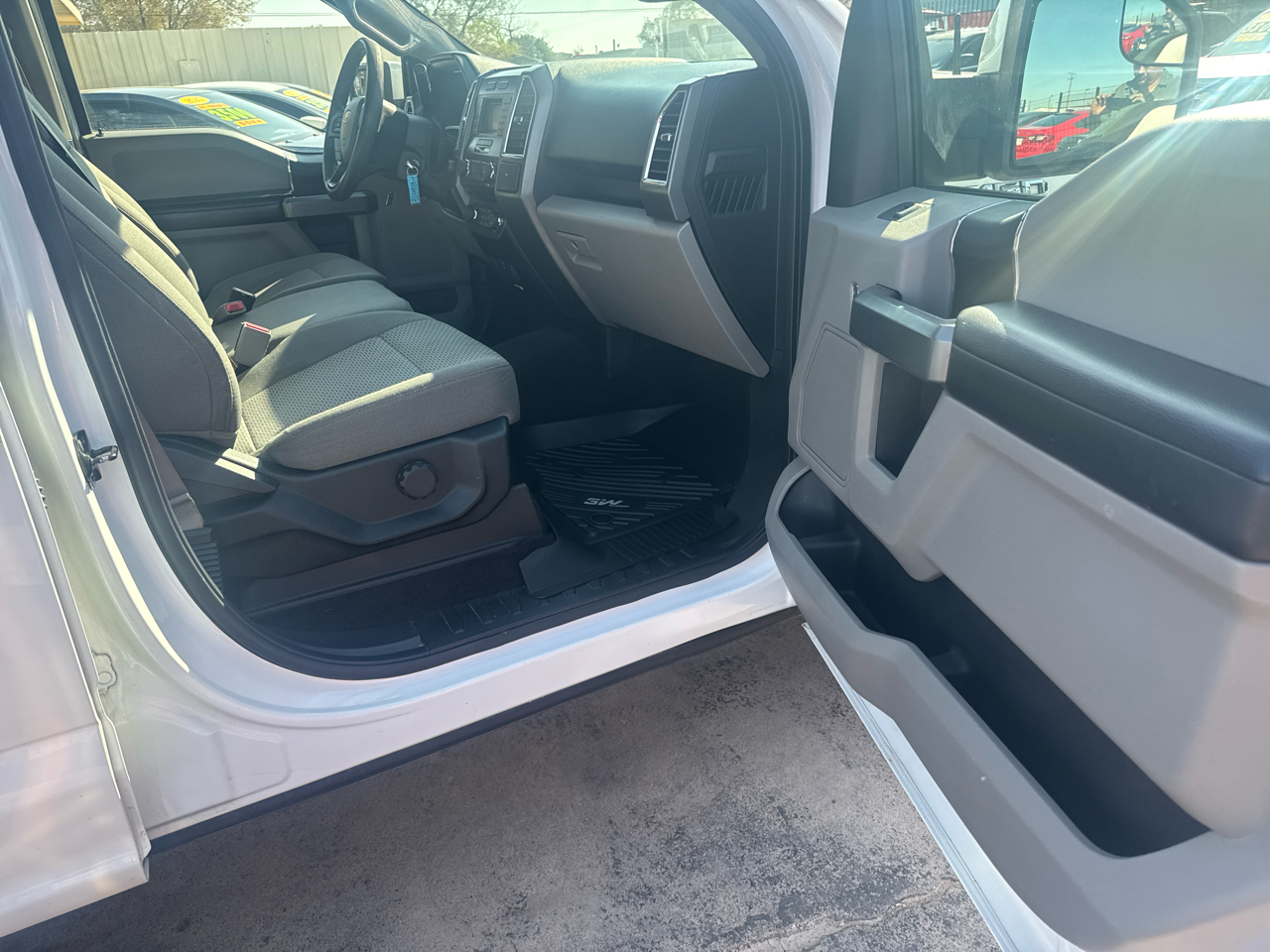 Ford F-150 XLT SuperCrew 5.5-ft. Bed 4WD 2016 Ford F-150 XLT SuperCrew 5.5-ft. Bed 4WD 2016