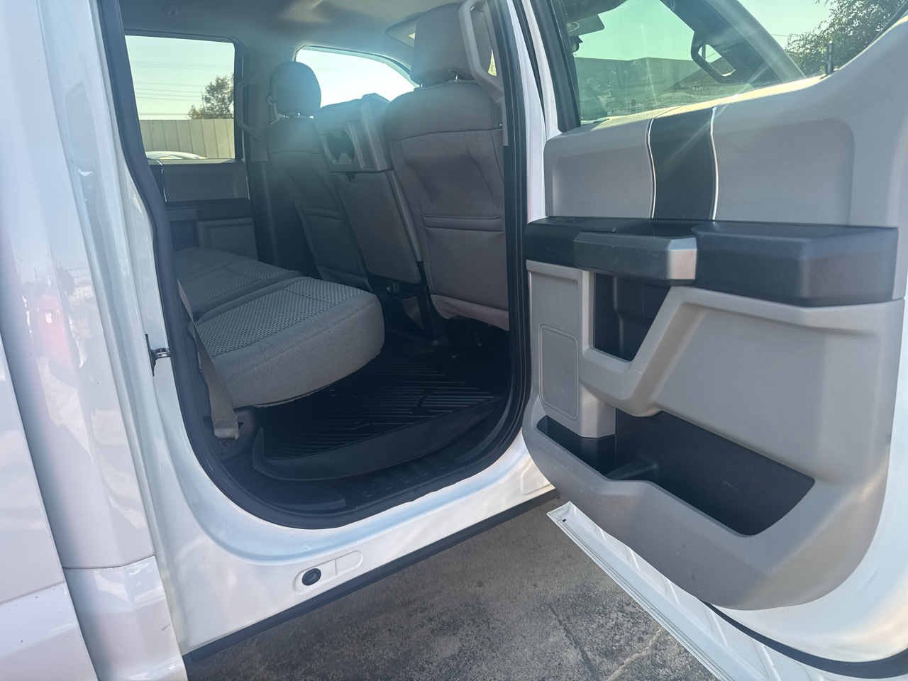 Ford F-150 XLT SuperCrew 5.5-ft. Bed 4WD 2016 Ford F-150 XLT SuperCrew 5.5-ft. Bed 4WD 2016