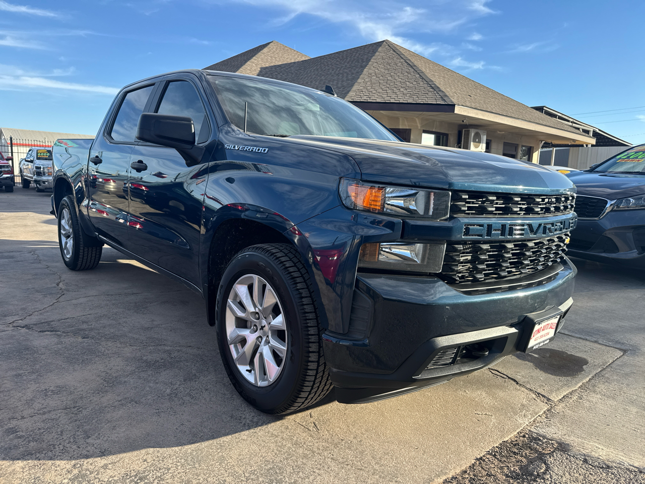 2019 Chevrolet Silverado 1500 Custom Crew Cab Short Box 2WD