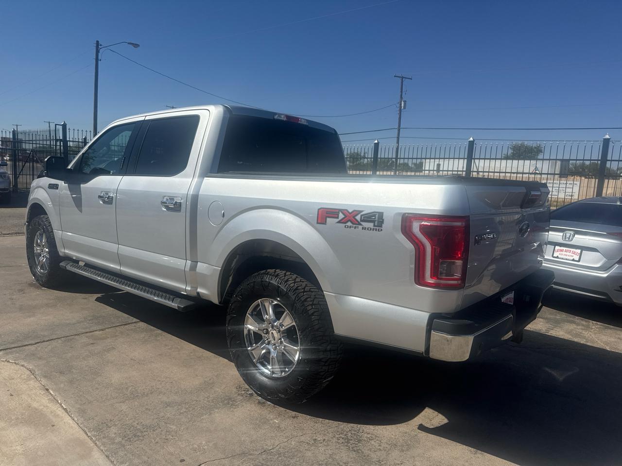 Ford F-150 XL SuperCrew 5.5-ft. Bed 4WD 2015