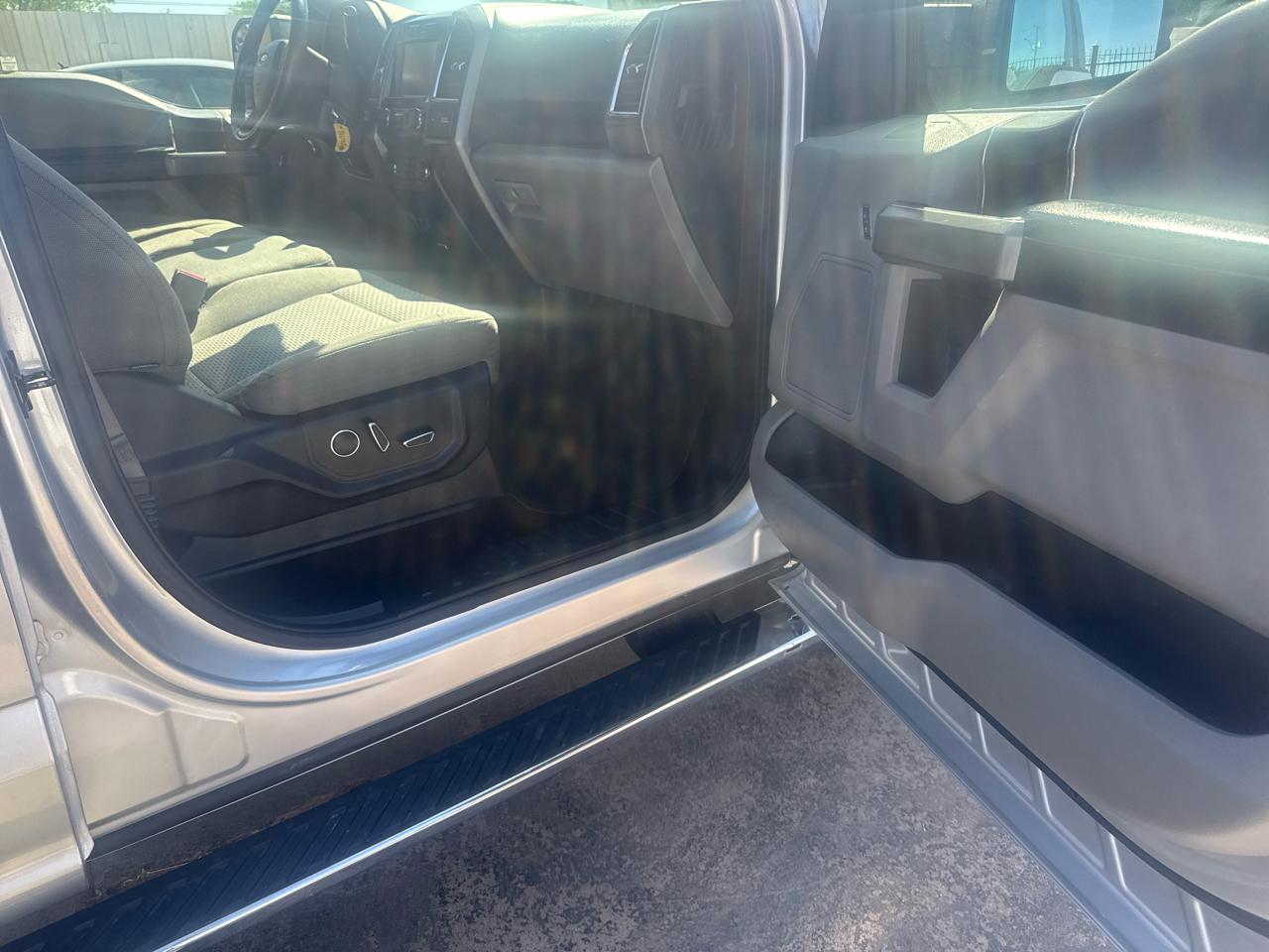 Ford F-150 XL SuperCrew 5.5-ft. Bed 4WD 2015