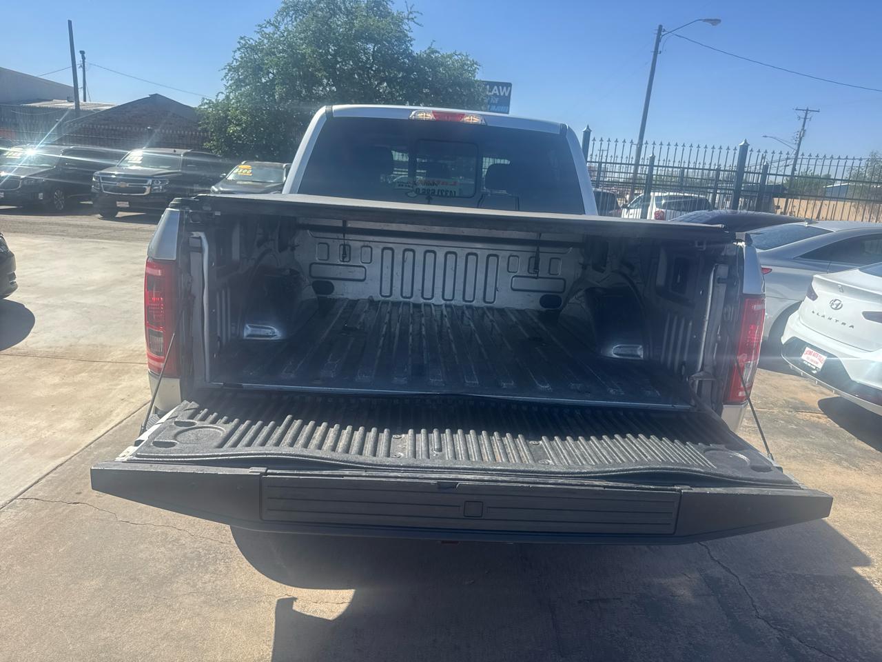 Ford F-150 XL SuperCrew 5.5-ft. Bed 4WD 2015