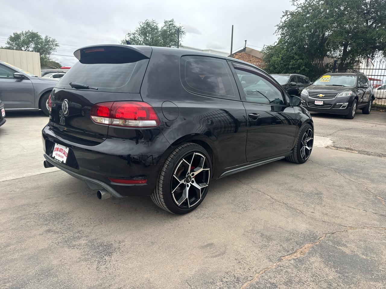 Volkswagen GTI 2.0T Coupe PZEV 2011