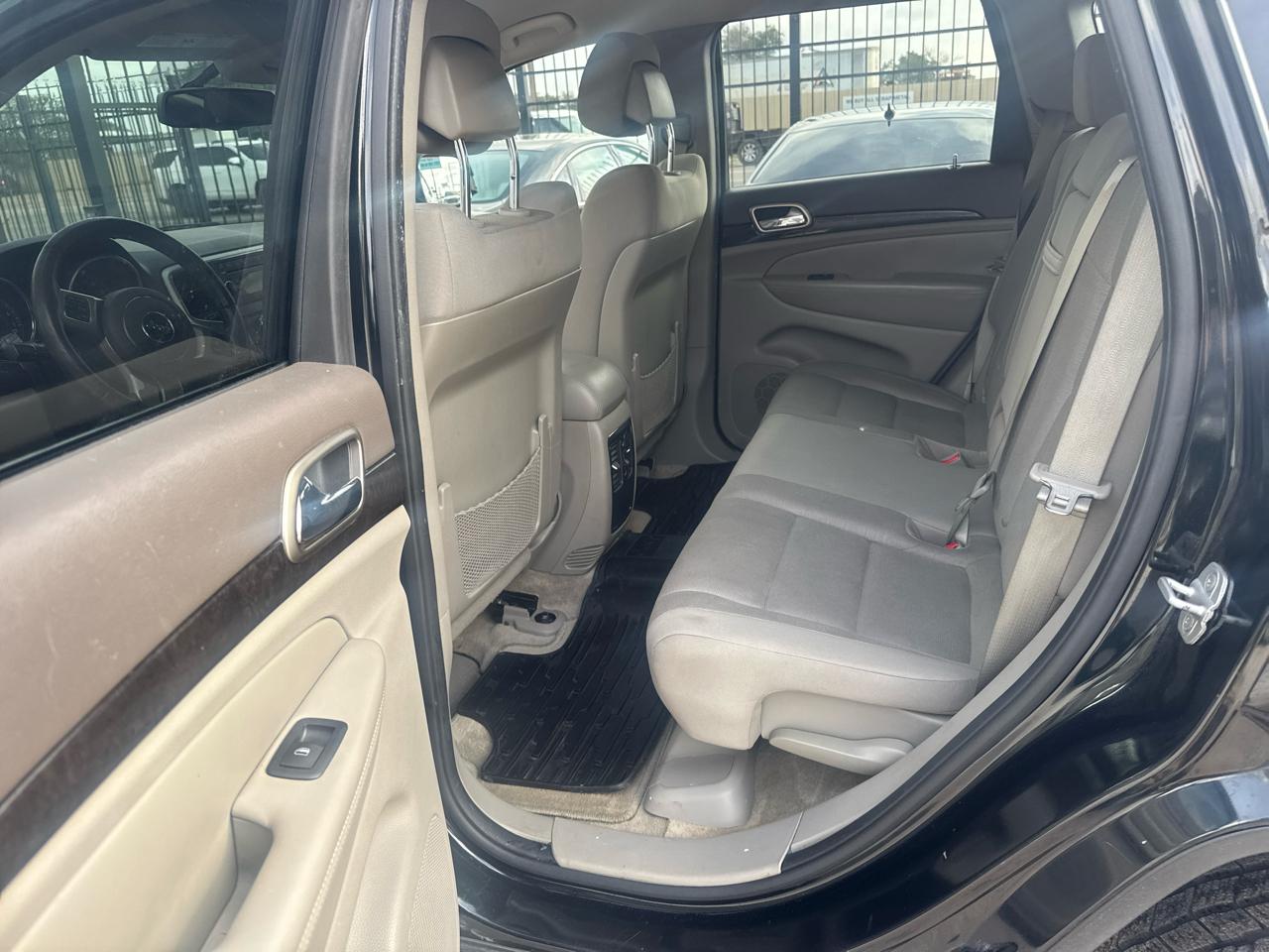 Jeep Grand Cherokee Laredo 2WD 2013