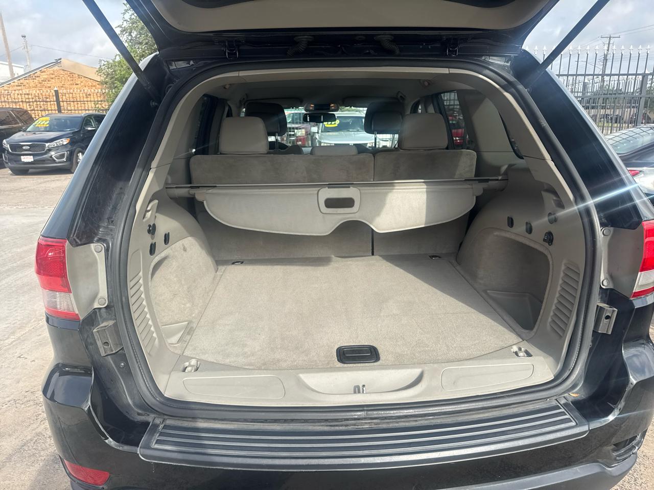Jeep Grand Cherokee Laredo 2WD 2013