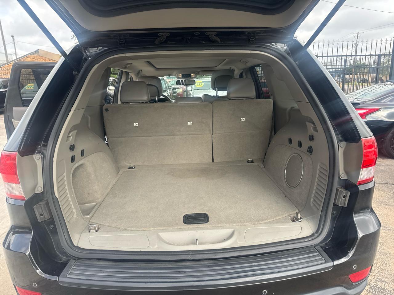 Jeep Grand Cherokee 2WD 4dr Laredo 2012