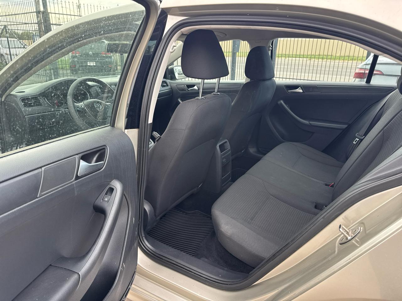 Volkswagen Jetta 1.4T S Auto 2016