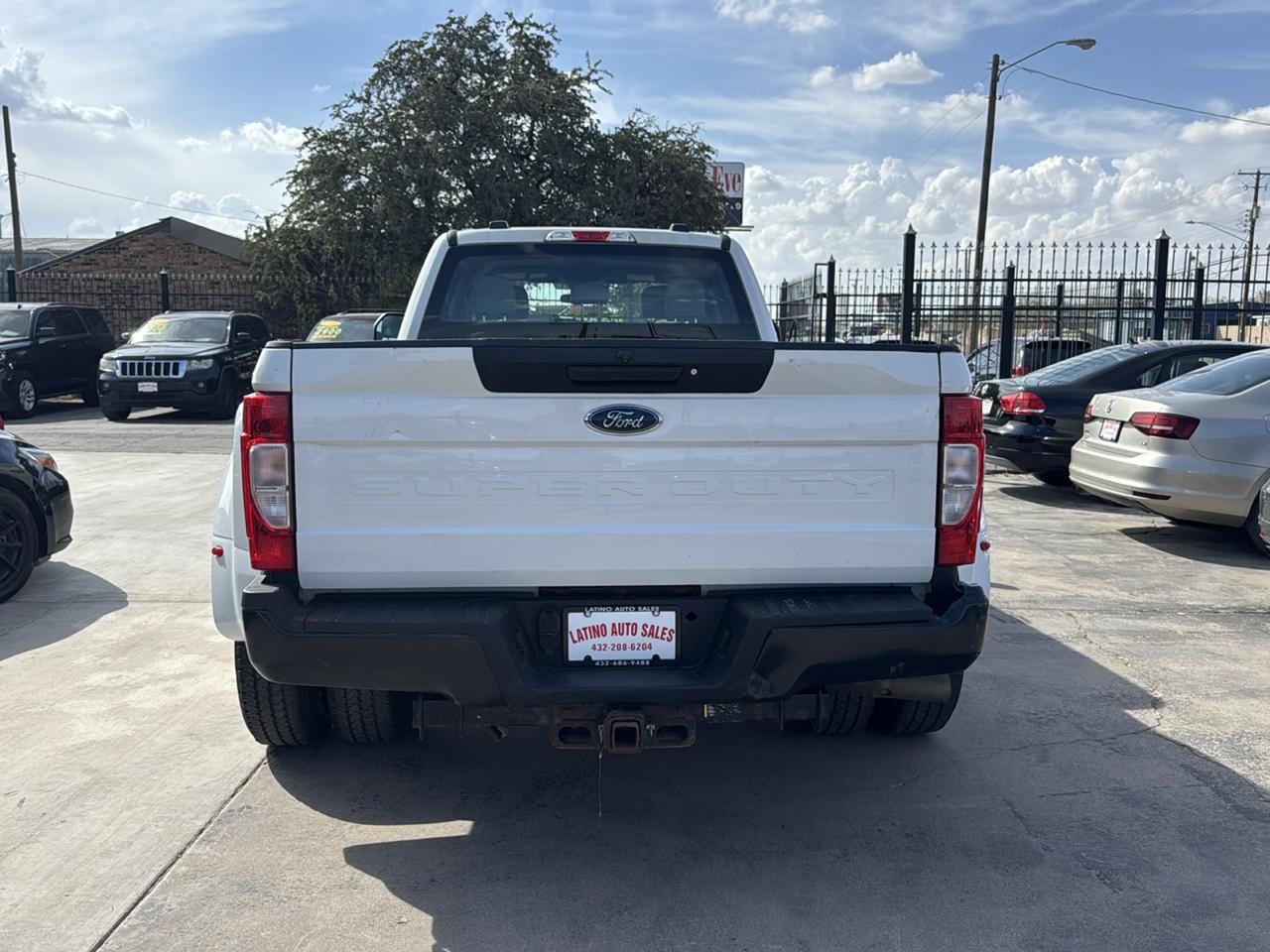 Ford F-350 SD XL Crew Cab Long Bed DRW 2WD 2020