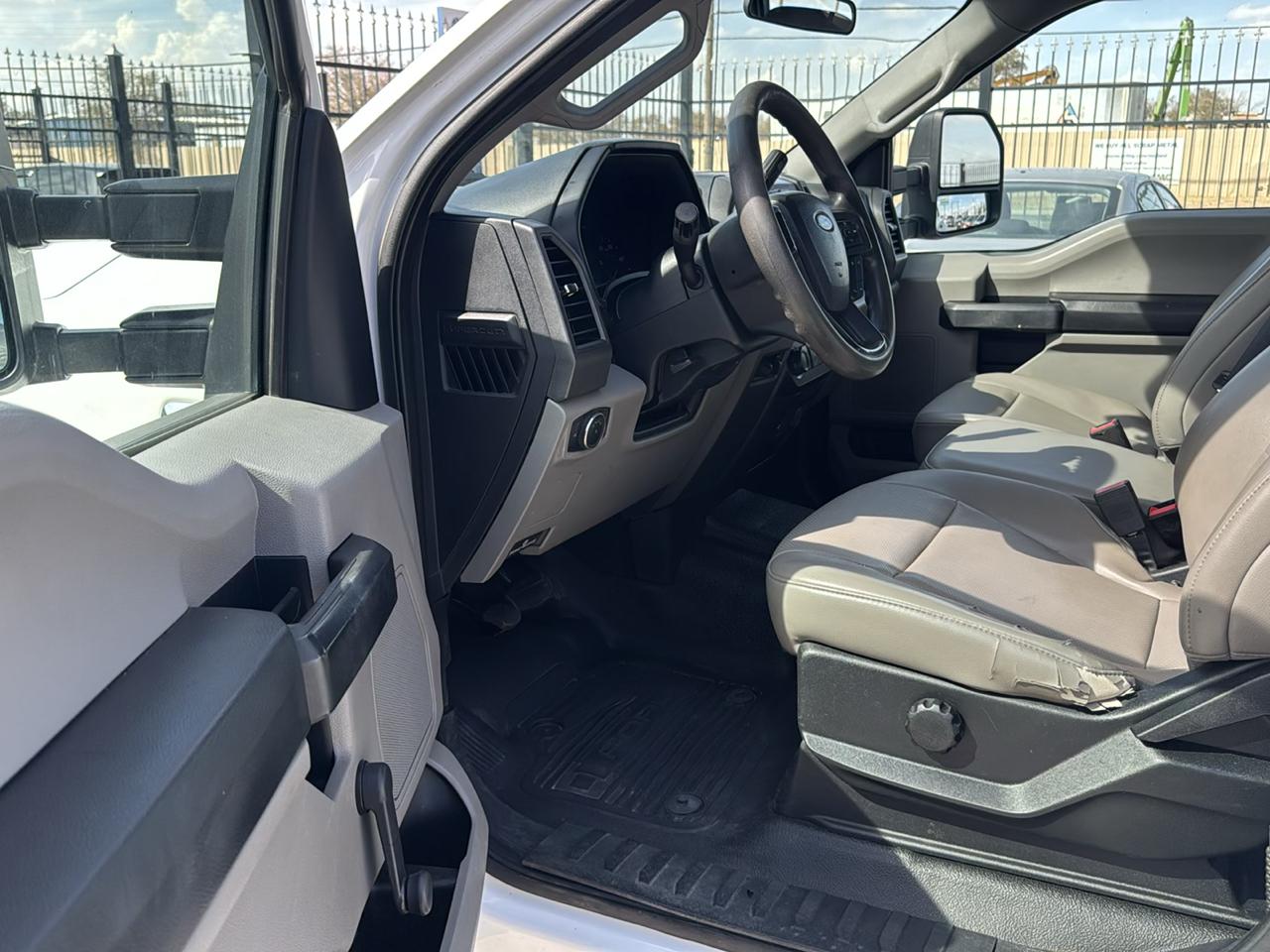 Ford F-350 SD XL Crew Cab Long Bed DRW 2WD 2020