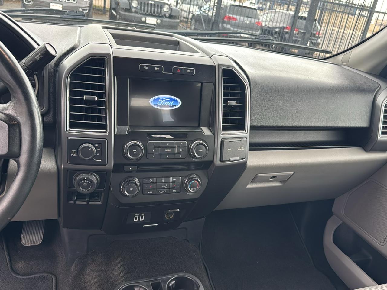 Ford F-150 XLT SuperCrew 6.5-ft Box 4WD 2018