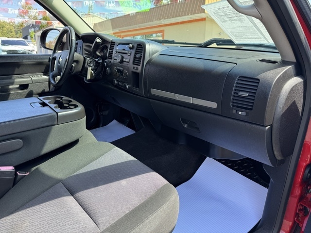 Chevrolet Silverado 1500 4WD Crew Cab 143.5" LT 2013 Chevrolet Silverado 1500 4WD Crew Cab 143.5" LT 2013