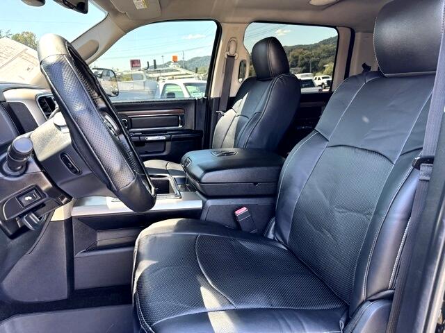 RAM 3500 4WD Crew Cab 149" Laramie 2015