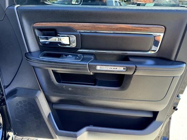 RAM 3500 4WD Crew Cab 149" Laramie 2015