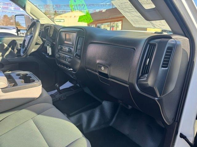 GMC Sierra 3500HD Work Truck Crew Cab Long Box 4WD 2016