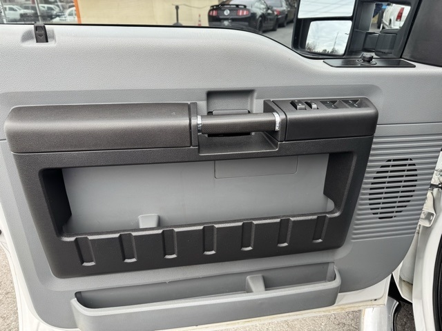 Ford Super Duty F-250 SRW 4WD Crew Cab 156" XL 2016