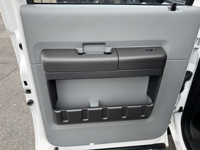 Ford Super Duty F-250 SRW 4WD Crew Cab 156" XL 2016