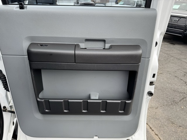 Ford Super Duty F-250 SRW 4WD Crew Cab 156" XL 2016