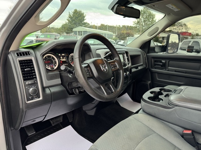 RAM 2500 4WD Crew Cab 149" Tradesman 2016 RAM 2500 4WD Crew Cab 149" Tradesman 2016