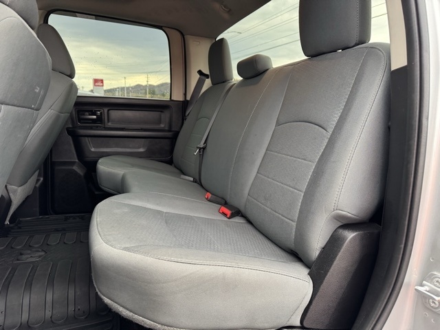 RAM 2500 4WD Crew Cab 149" Tradesman 2016 RAM 2500 4WD Crew Cab 149" Tradesman 2016
