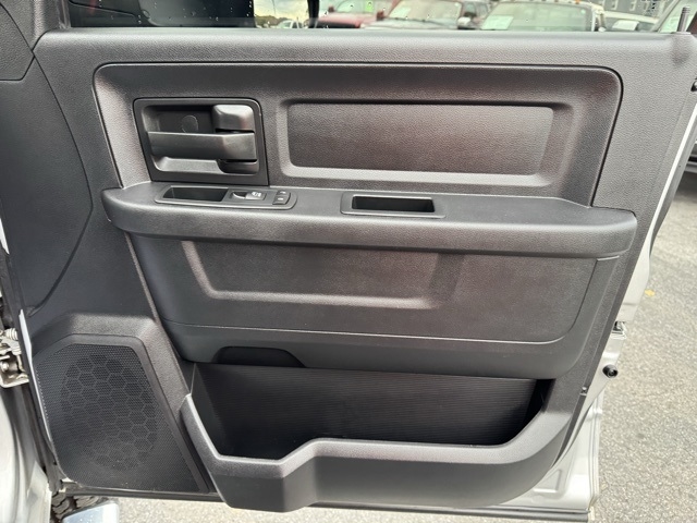 RAM 2500 4WD Crew Cab 149" Tradesman 2016 RAM 2500 4WD Crew Cab 149" Tradesman 2016