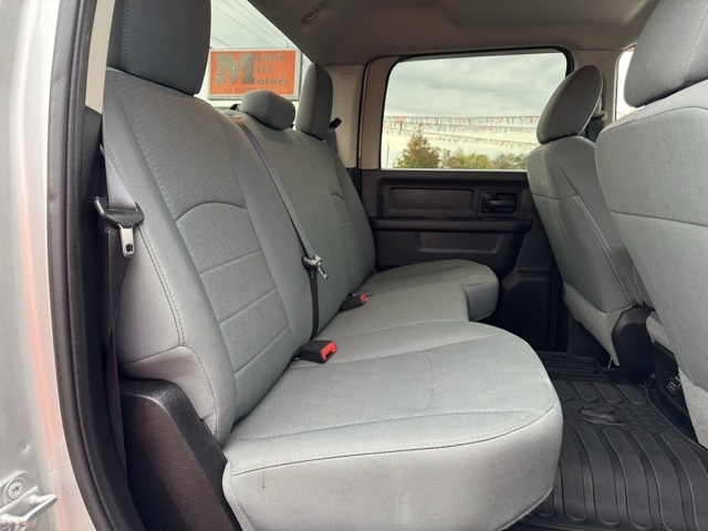 RAM 2500 4WD Crew Cab 149" Tradesman 2016 RAM 2500 4WD Crew Cab 149" Tradesman 2016