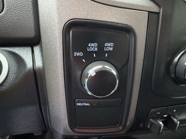 RAM 2500 4WD Crew Cab 149" Tradesman 2016 RAM 2500 4WD Crew Cab 149" Tradesman 2016