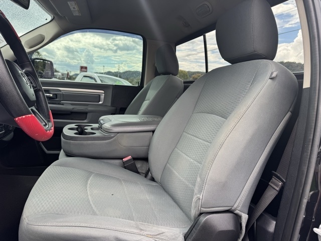 2015 Ram 1500 Express photo 9