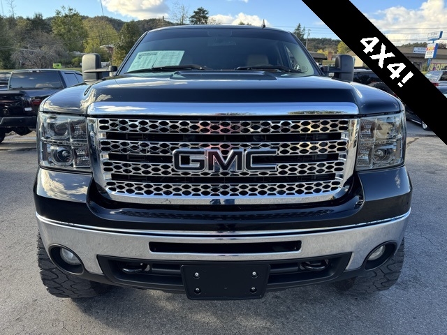 GMC Sierra 2500HD 4WD Crew Cab 153" SLT 2009