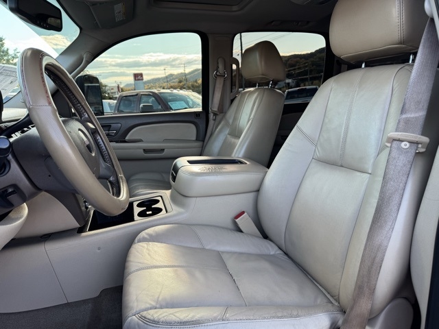 GMC Sierra 2500HD 4WD Crew Cab 153" SLT 2009