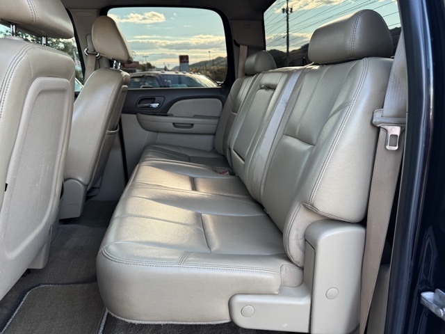 GMC Sierra 2500HD 4WD Crew Cab 153" SLT 2009