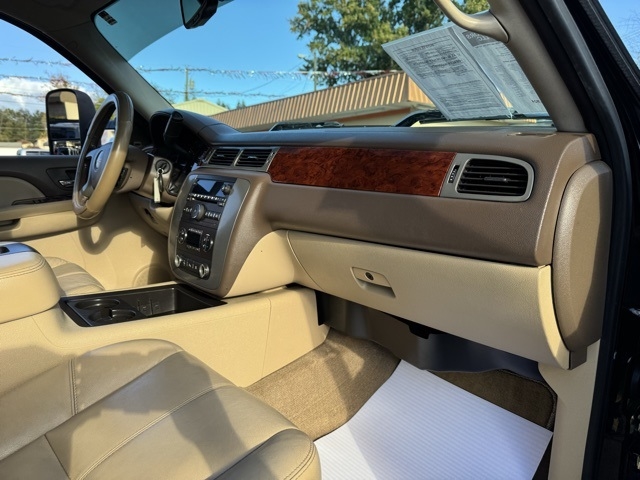 GMC Sierra 2500HD 4WD Crew Cab 153" SLT 2009