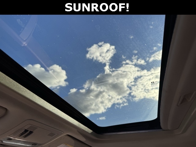 GMC Sierra 2500HD 4WD Crew Cab 153" SLT 2009