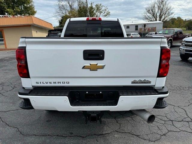 Chevrolet Silverado 2500HD Built After Aug 14 4WD Crew Cab 153.7" High Country 2015